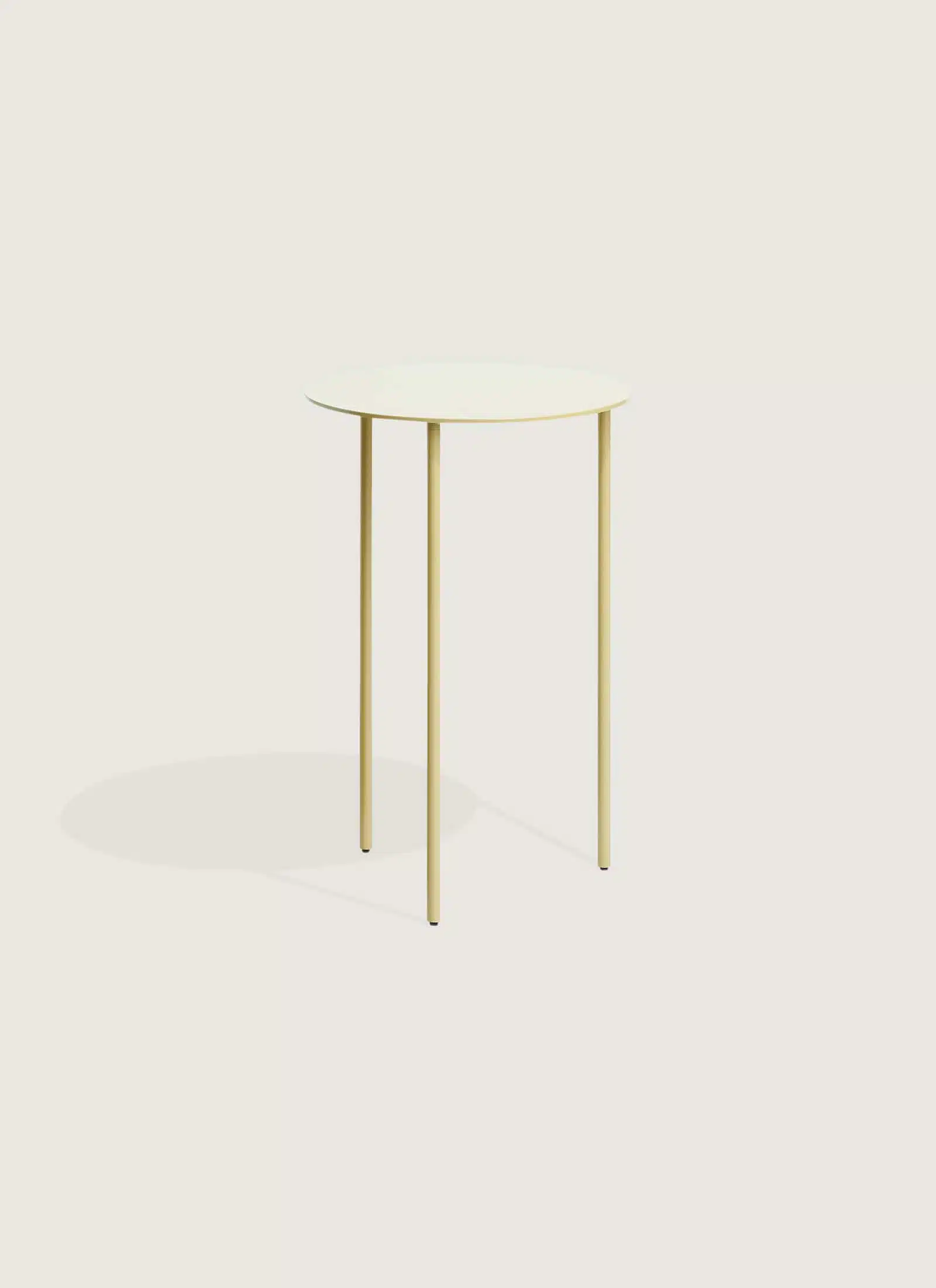 Pair_S_ochre_metal